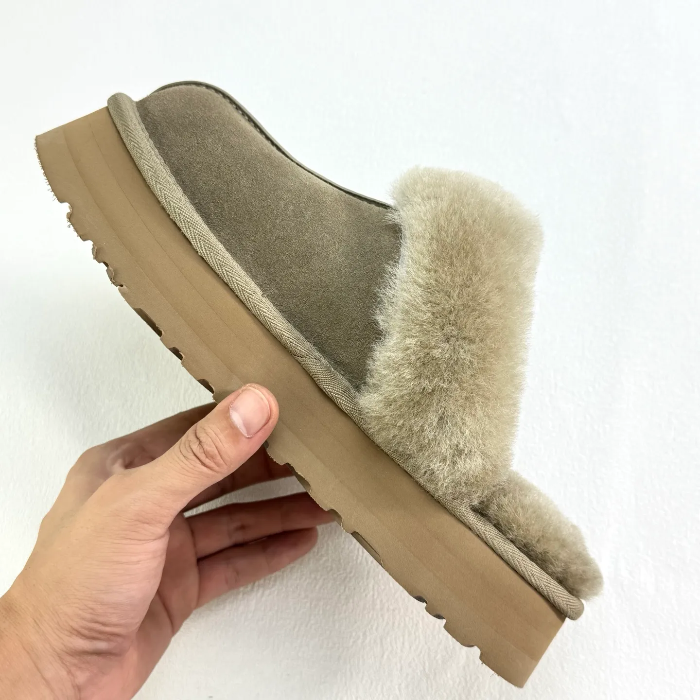Self-pickup 💰400 2550 Thick-soled wool slippers (star slippers plus version) Comfortable toe-toe style, can be worn at home, wool slippers can be worn outside, cow split upper, Longfeng moccasin wool lining, original three-layer combination outsole, light and comfortable on the foot, only the top version, oil edge craftsmanship is exquisite! Color: maroon gray sand antelope brown black code number: 35-41
